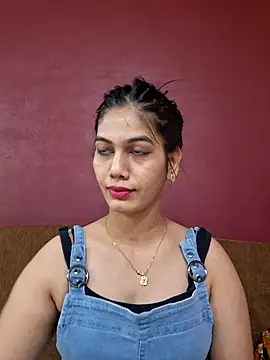 Garima G online show from February 2026 04:23:02 PM