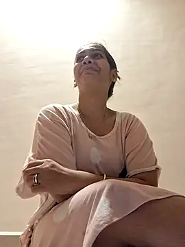 Garima G online show from February 2026 07:03:01 PM