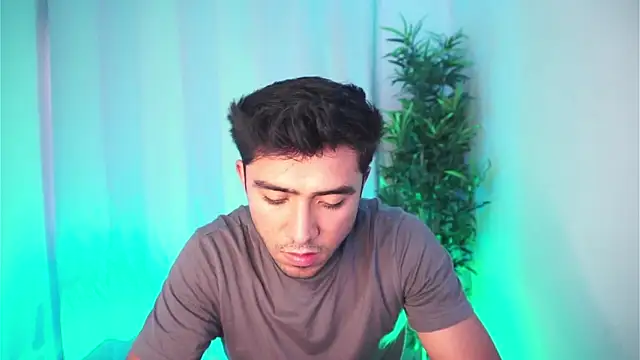 dam0n fr0st online show from May 2026 07:43:01 PM