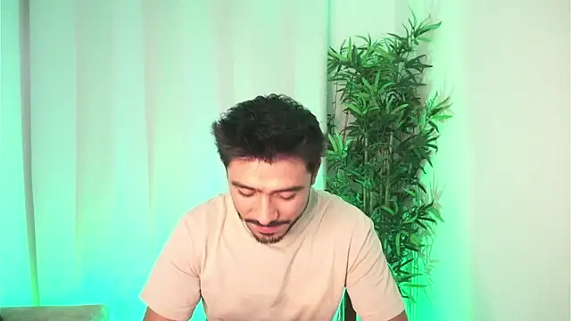 dam0n fr0st online show from April 2026 09:33:02 PM