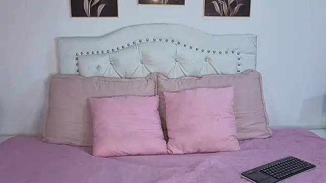 AnneGagner online show from September 2025 06:52:01 PM