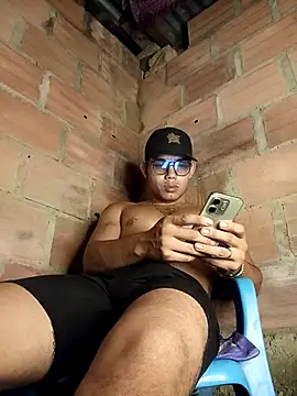 Snapshot of alex_candela chatting on May 2026 12:42:01 AM alex candela online show from May 2026 12:42:01 AM