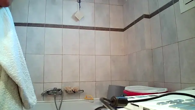 Snapshot of Kalia_Cross chatting on October 2025 01:43:02 PM Kalia Cross online show from October 2025 01:43:02 PM