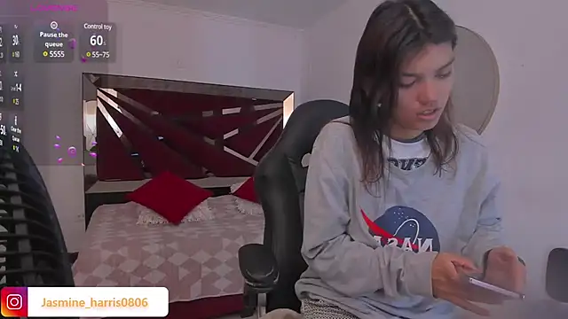 Snapshot of JasmineHarris chatting on February 2025 11:42:02 AM JasmineHarris online show from February 2025 11:42:02 AM