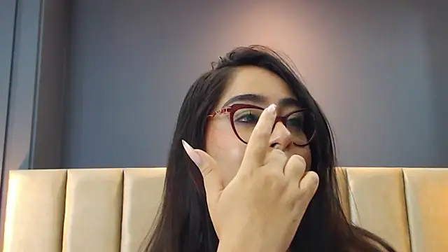 Snapshot of DevonPiers chatting on March 2025 12:01:01 PM DevonPiers online show from March 2025 12:01:01 PM