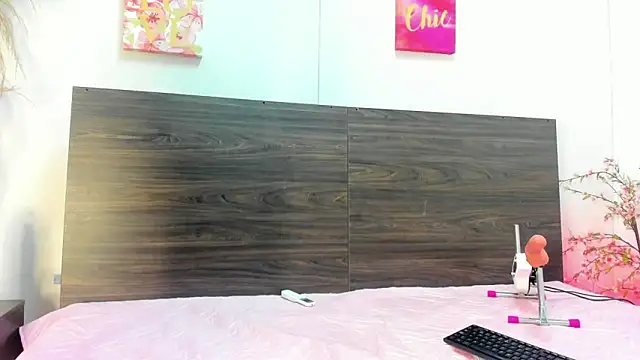 AnnieSofiia online show from November 2025 08:13:01 PM