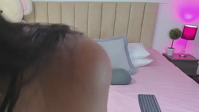 HannaRousse  online show from April 2026 08:15:01 PM