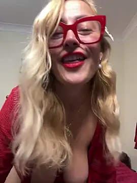 Snapshot of Lizy_Alala chatting on January 2025 06:17:02 PM Lizy Alala online show from January 2025 06:17:02 PM