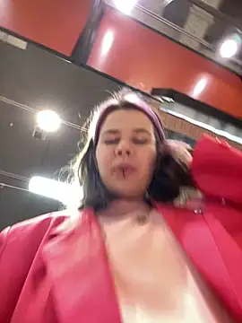 SuzieMurray online show from February 2025 07:28:01 AM
