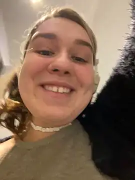 SuzieMurray online show from February 2025 08:28:01 AM