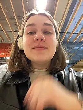 SuzieMurray online show from February 2025 08:14:01 AM