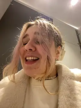 SuzieMurray online show from February 2025 11:32:02 AM