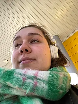 SuzieMurray online show from March 2025 11:21:02 AM