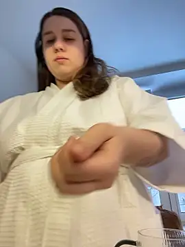 Snapshot of SuzieMurray chatting on January 2026 07:23:01 AM SuzieMurray online show from January 2026 07:23:01 AM