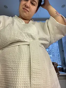 Snapshot of SuzieMurray chatting on January 2026 07:15:01 AM SuzieMurray online show from January 2026 07:15:01 AM