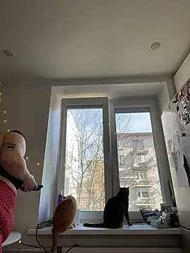 SuzieMurray online show from April 2026 08:27:01 AM