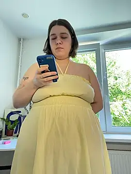 Snapshot of SuzieMurray chatting on July 2026 08:15:02 AM SuzieMurray online show from July 2026 08:15:02 AM