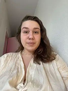 SuzieMurray online show from November 2025 08:18:02 AM