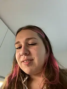 SuzieMurray online show from September 2025 11:17:02 AM