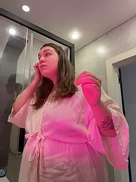 Snapshot of SuzieMurray chatting on February 2026 08:17:01 AM SuzieMurray online show from February 2026 08:17:01 AM