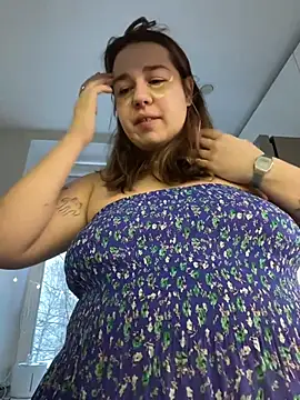 SuzieMurray online show from November 2025 07:23:02 AM