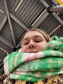 SuzieMurray online show from March 2025 11:27:02 AM