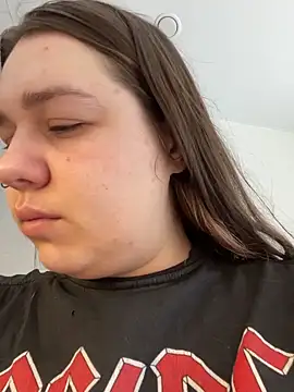 Snapshot of SuzieMurray chatting on February 2026 08:25:02 AM SuzieMurray online show from February 2026 08:25:02 AM