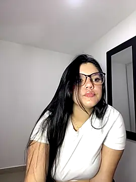 kimberlyhills1 online show from October 2025 03:29:02 AM