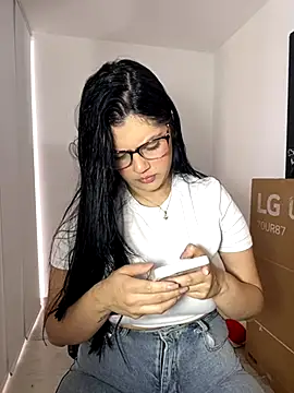 kimberlyhills1 online show from November 2025 08:02:02 PM