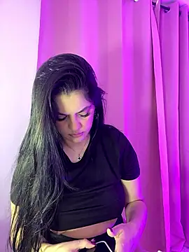 kimberlyhills1 online show from January 2026 05:06:01 PM