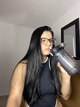 kimberlyhills1 online show from October 2025 07:33:02 PM