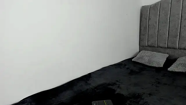 lorymoon online show from December 2024 07:03:02 PM