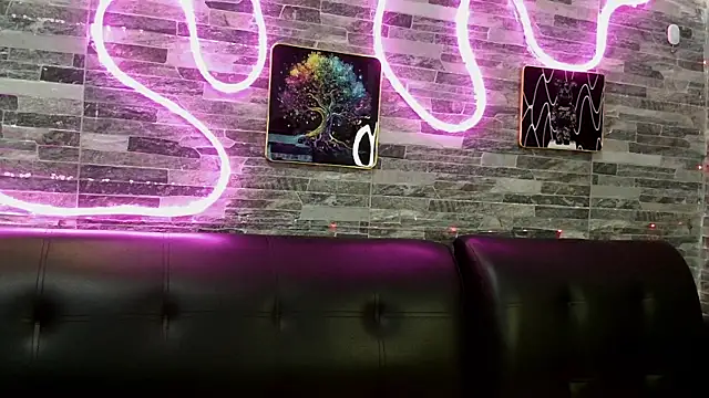 Laurentdupont04 online show from April 2026 11:39:01 AM