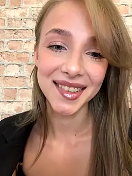 Snapshot of CaseyStar chatting on October 2025 02:16:02 PM CaseyStar online show from October 2025 02:16:02 PM
