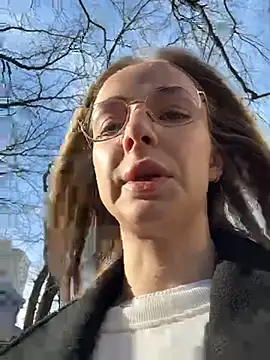 Snapshot of CaseyStar chatting on January 2025 09:21:02 AM CaseyStar online show from January 2025 09:21:02 AM