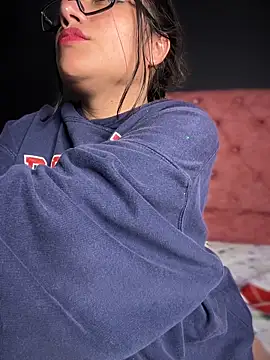 Im Little online show from February 2025 09:56:01 AM
