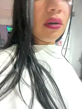 Im Little online show from October 2025 03:18:01 AM
