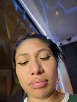 Snapshot of Im_Little chatting on January 2026 02:48:02 AM Im Little online show from January 2026 02:48:02 AM