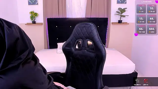 Snapshot of Kendra_Kait chatting on October 2025 11:56:01 AM Kendra Kait online show from October 2025 11:56:01 AM