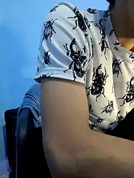 Snapshot of charlesss19 chatting on February 2025 12:57:01 AM charlesss19 online show from February 2025 12:57:01 AM