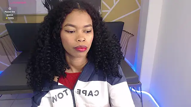 Shenna brunette  online show from March 2025 01:01:01 PM