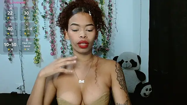 Shenna brunette  online show from November 2025 01:43:01 PM