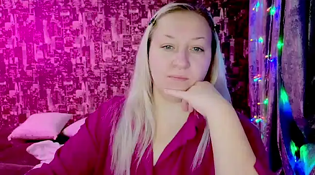 sarakatherin online show from December 2024 08:14:01 PM