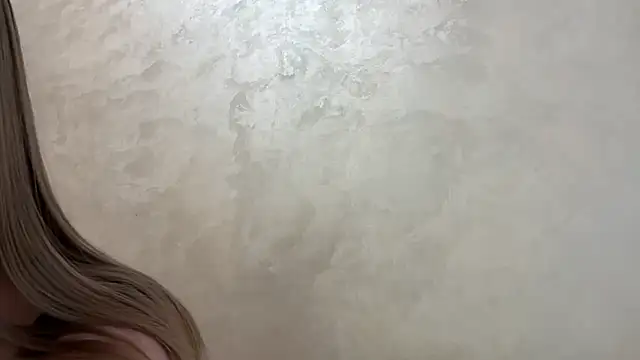 CaitlinaJayne23 online show from April 2026 03:46:02 AM