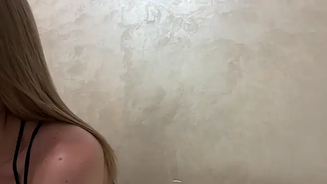 Snapshot of CaitlinaJayne23 chatting on November 2025 07:03:02 PM CaitlinaJayne23 online show from November 2025 07:03:02 PM