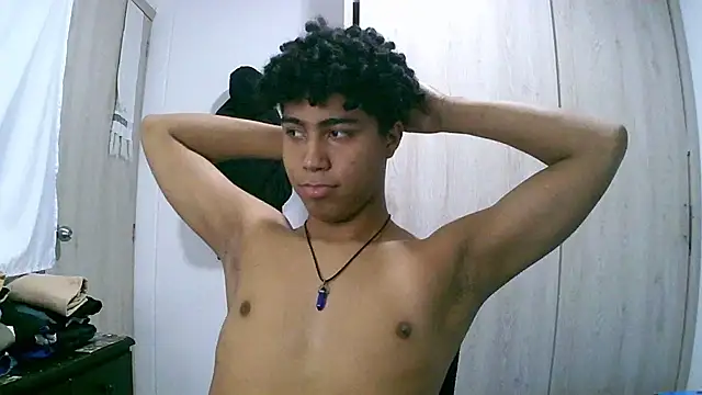 sexy diamante  online show from February 2026 02:32:01 AM