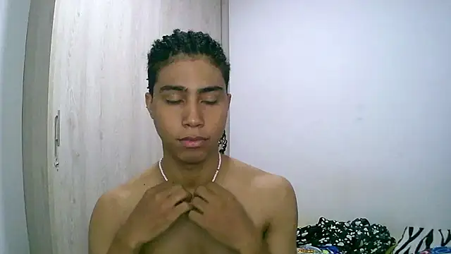 sexy diamante  online show from November 2025 02:05:02 AM