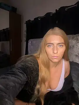Snapshot of Summer_Paige chatting on January 2025 06:13:01 PM Summer Paige online show from January 2025 06:13:01 PM