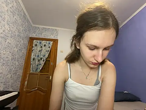 Snapshot of Eva_Angel3 chatting on May 2026 06:39:01 PM Eva Angel3 online show from May 2026 06:39:01 PM