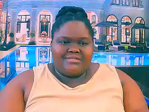 Snapshot of EbonyHotBuns chatting on December 2025 08:42:01 AM EbonyHotBuns online show from December 2025 08:42:01 AM